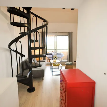 Les Jardins D'amaryllis-8 Apartment